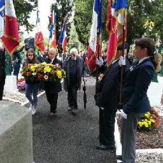 Lisy avec monsieur Carlier, Président du Souvenir Français